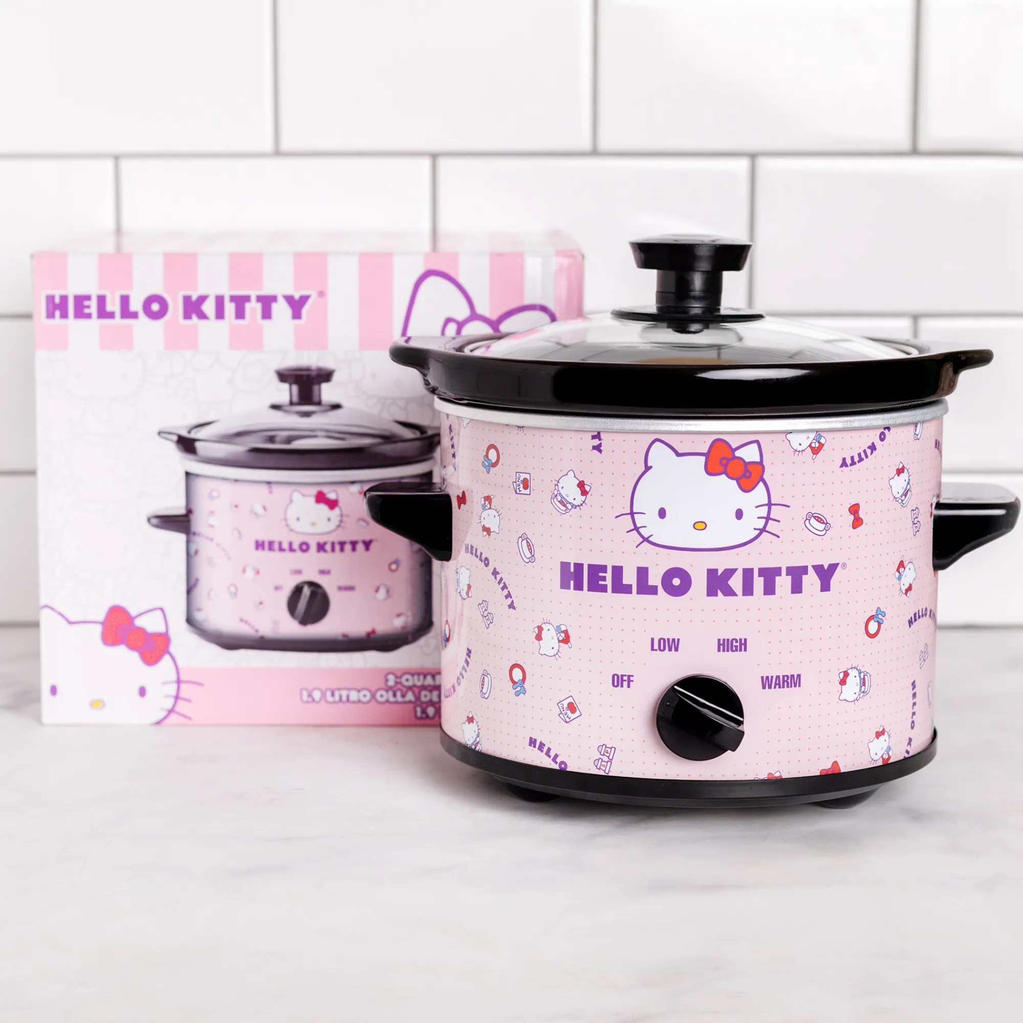 Uncanny Brands Wholesale Hello Kitty 2-Quart Slow Cooker
