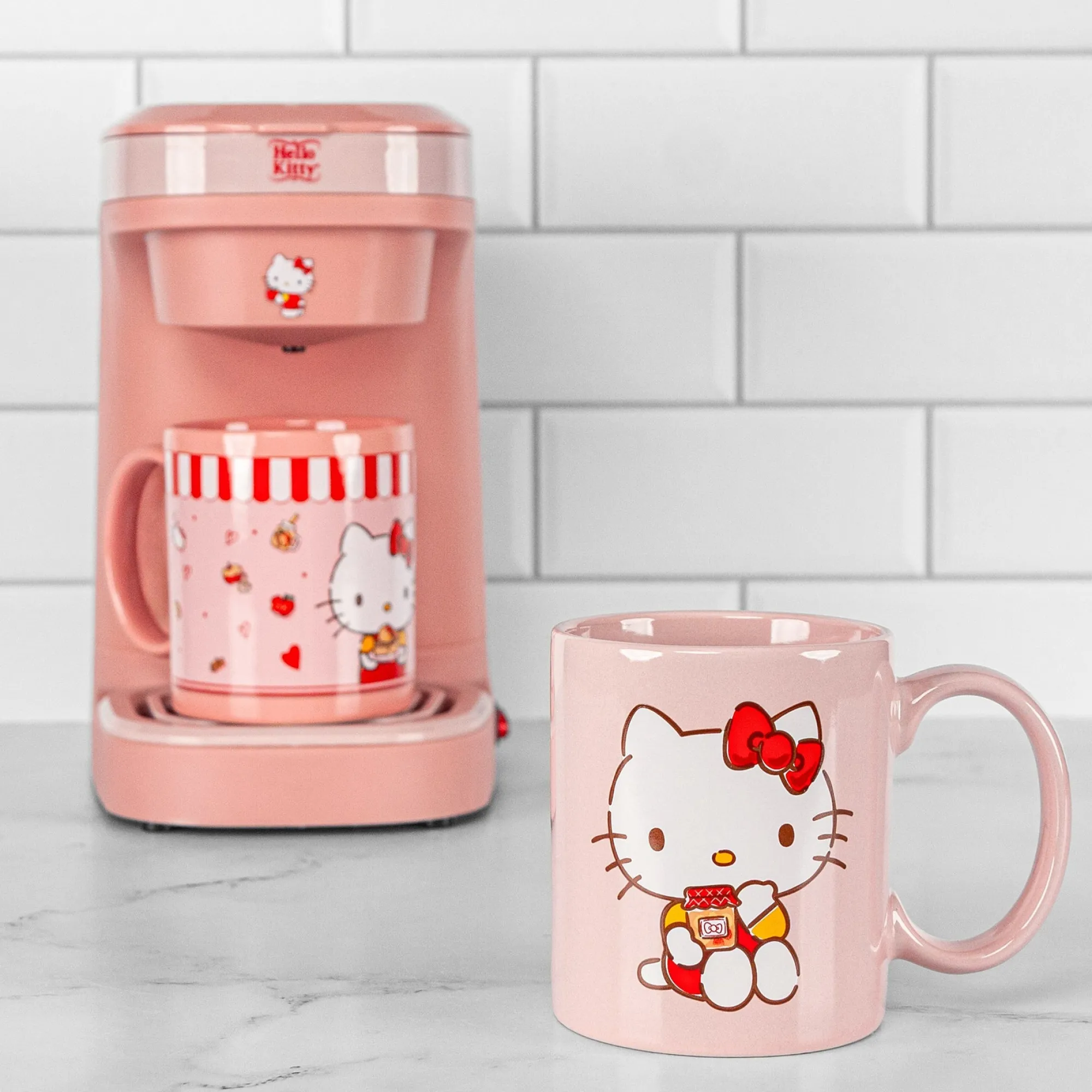 Uncanny Brands Wholesale Hello Kitty Single Cup Coffee Maker 3-Piece Gift Set