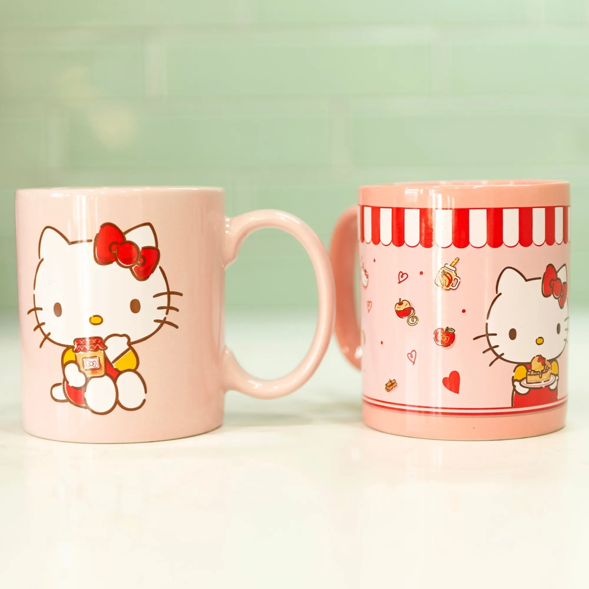 Uncanny Brands Wholesale Hello Kitty Single Cup Coffee Maker 3-Piece Gift Set
