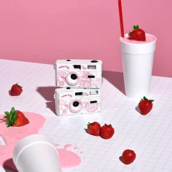 RETROSPEKT Hello Kitty Strawberry Planet 35mm Camera