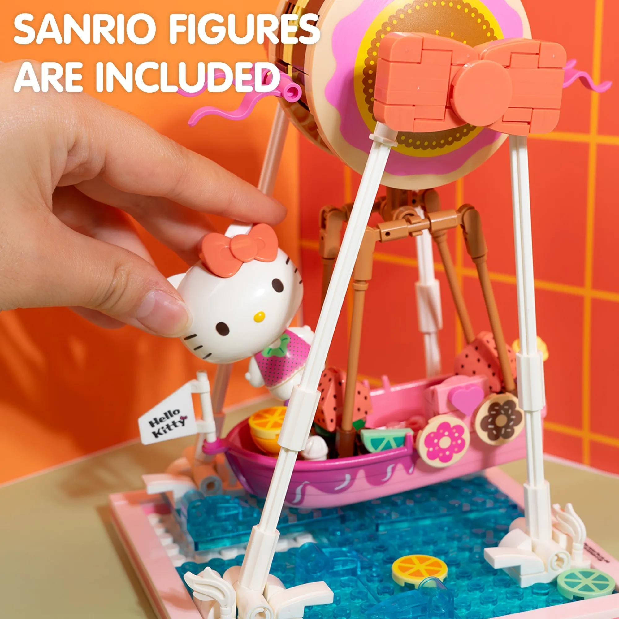 Hamee.com - Hamee US Hello Kitty Summer Wunderland Theme Park Building Blocks (Donut Ship)