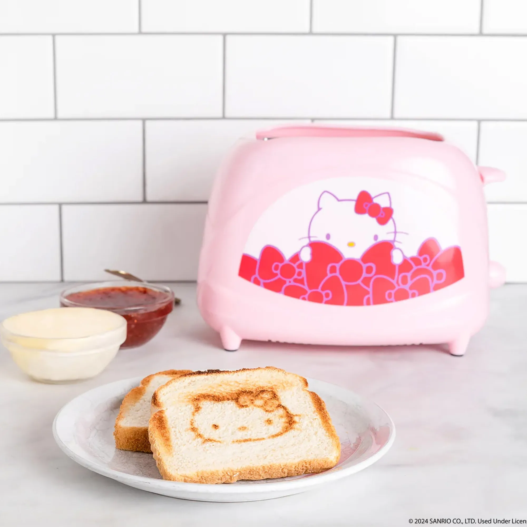 Uncanny Brands Wholesale Hello Kitty Two-Slice Toaster (Pink)