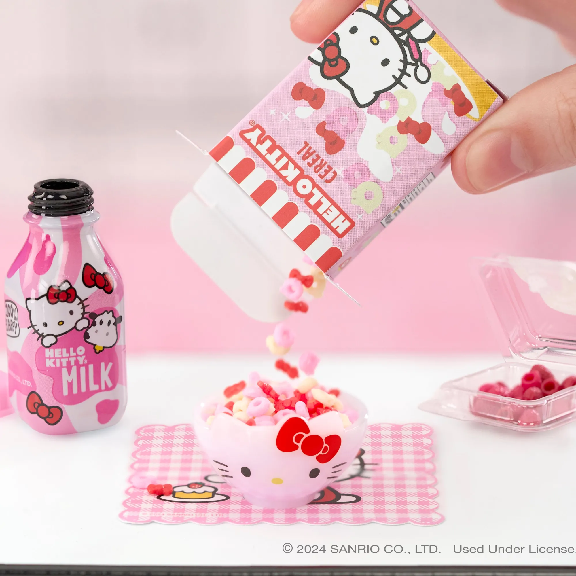 MGA Hello Kitty x 's Miniverse Make It Mini Food Blind Capsule (Series 1)