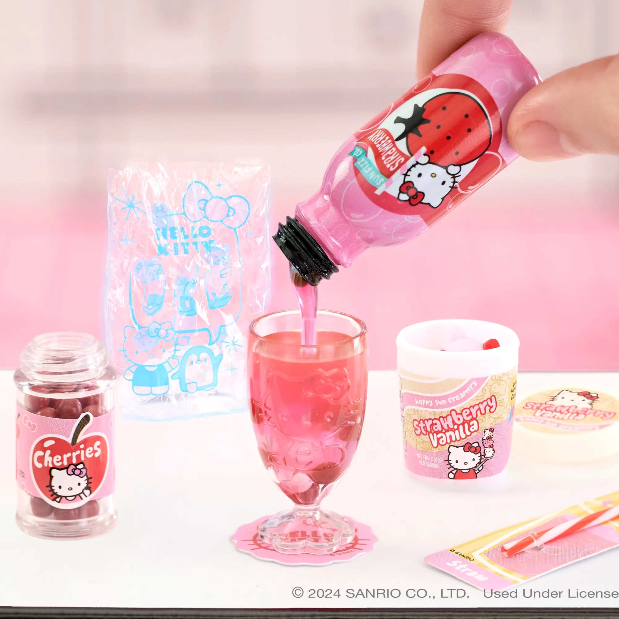 MGA Hello Kitty x 's Miniverse Make It Mini Food Blind Capsule (Series 1)