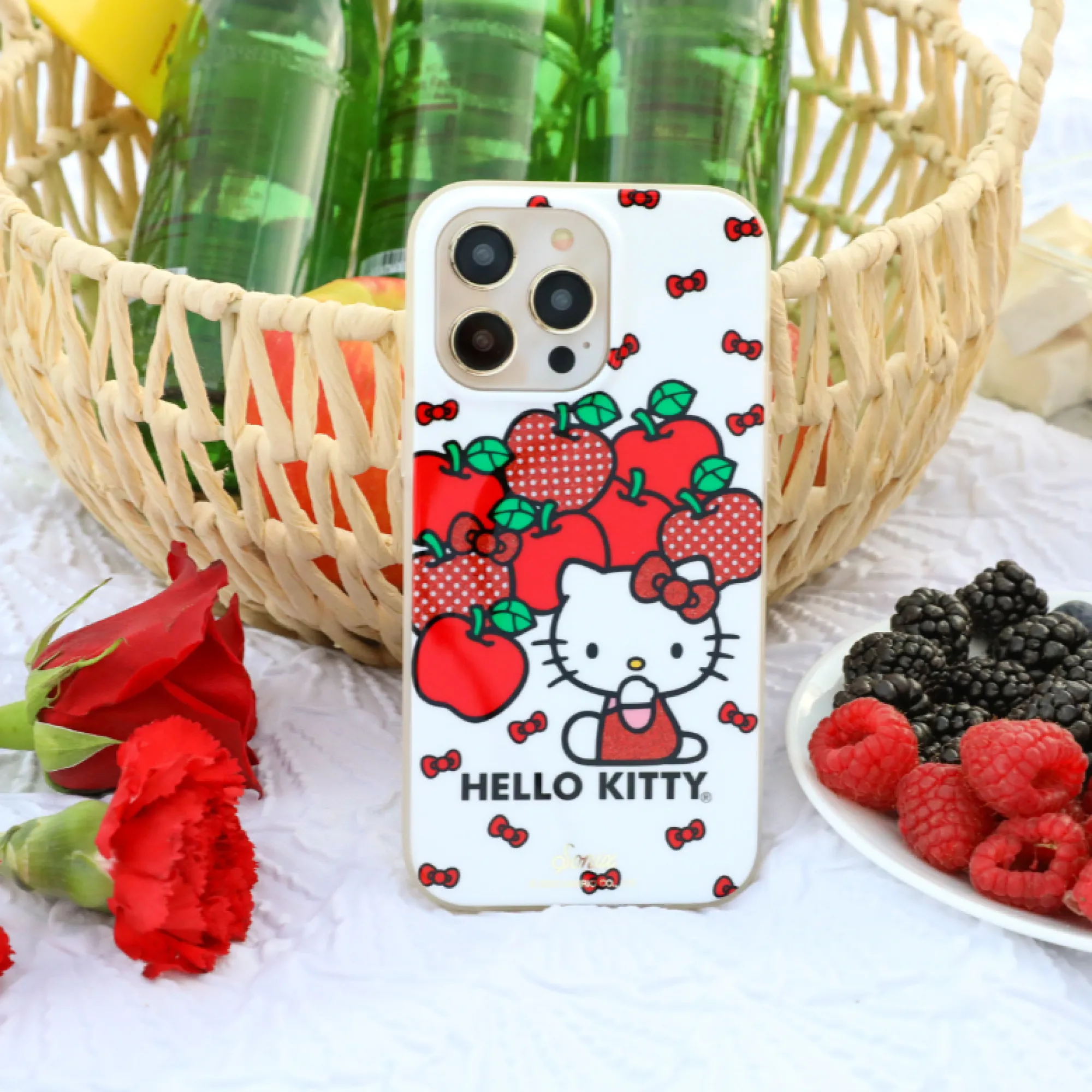 BySonix Inc. Hello Kitty x Sonix Apples to Apples iPhone Case