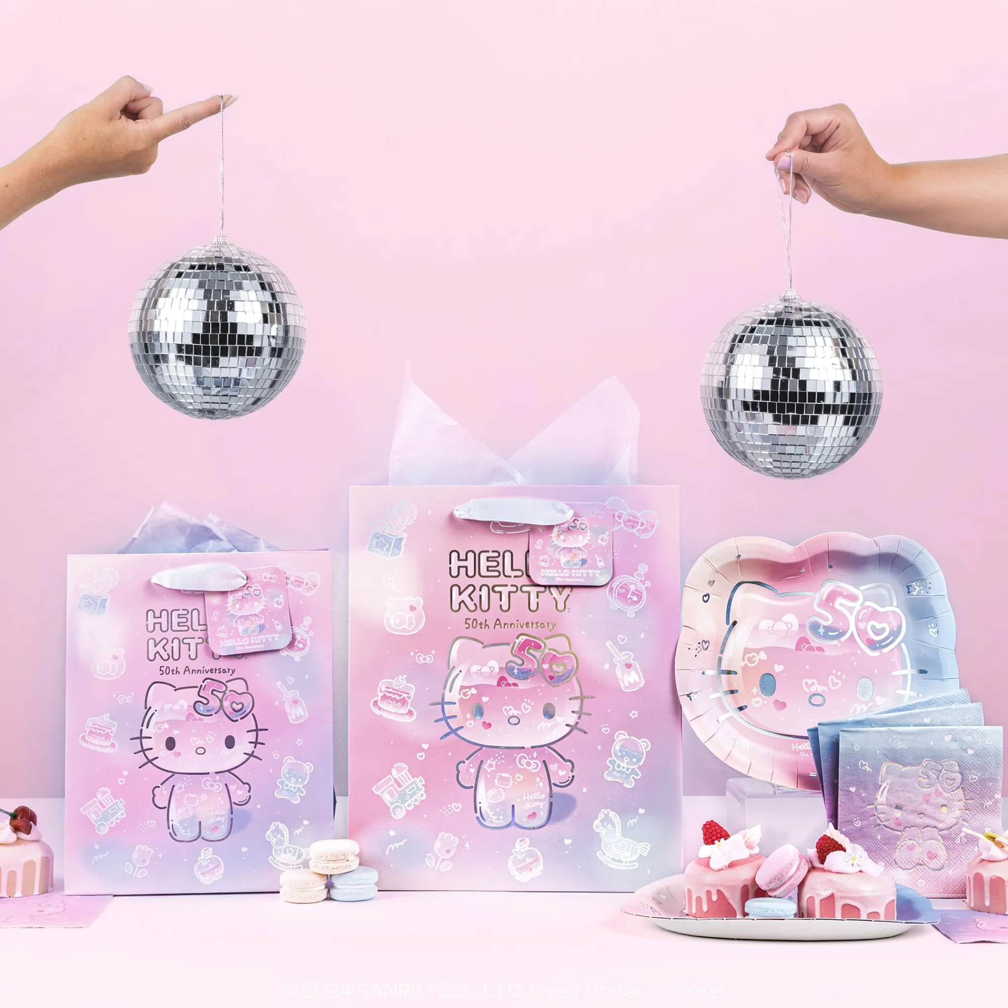 Orange Circle Hello Kitty x Studio Oh! 50th Anniversary Gift Bag Set