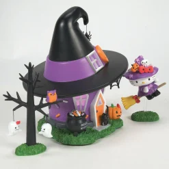 ENESCO LLC Hello Kitty's Halloween Witch Tower Figurine Set