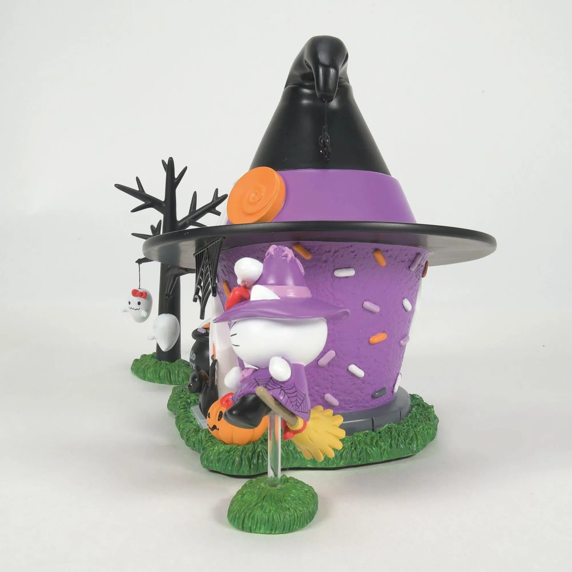 ENESCO LLC Hello Kitty's Halloween Witch Tower Figurine Set